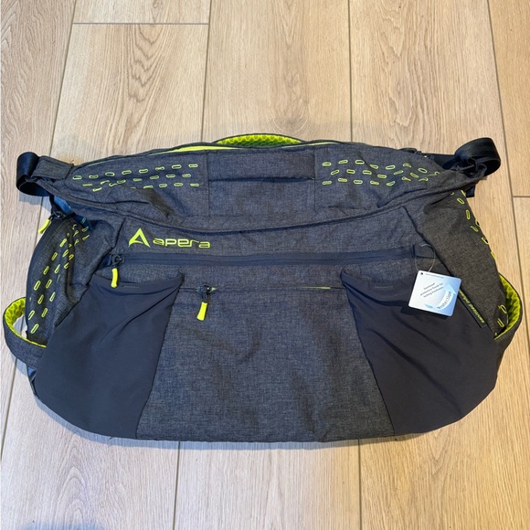 Apera Black and Yellow Gym Yoga Swim Tote Duffle Performance Bag - Picture 8 of 12